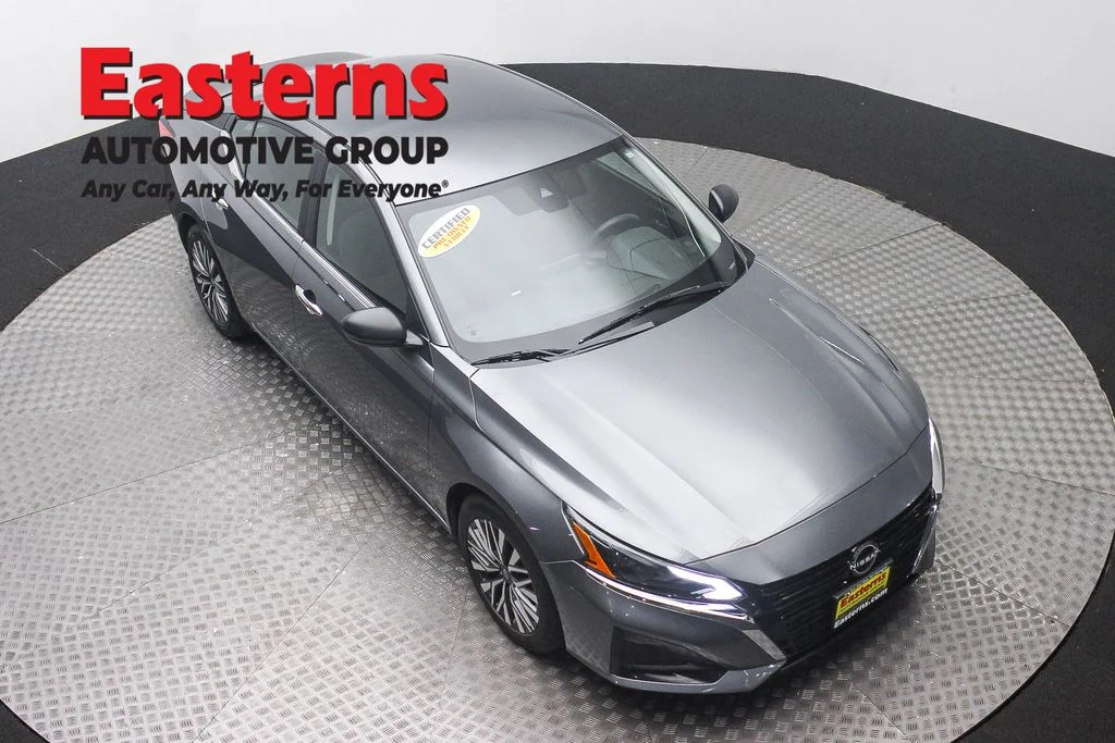 Used 2025 Gray Nissan 2.5 SV image 3