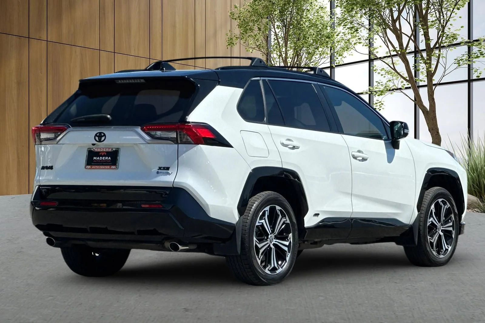 Used 2025  Toyota XSE image 4