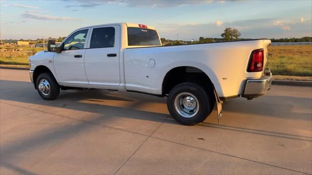 New 2026 Bright White Clear-Coat Exterior Paint RAM Tradesman image 6