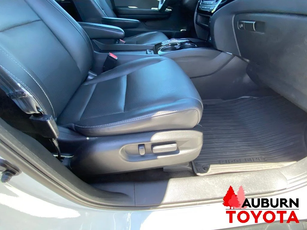 Used 2020 Platinum White Pearl Honda RTL-E image 18