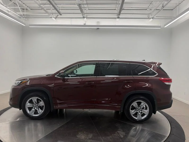Used 2017 Red Toyota Limited image 6