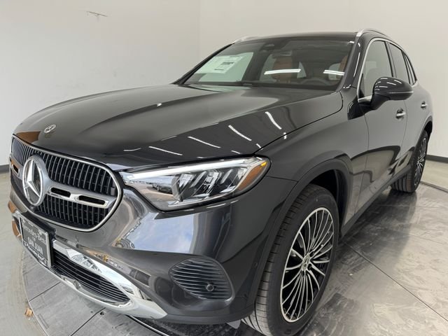 New 2026 Graphite Grey Metallic Mercedes-Benz GLC 300 image 32