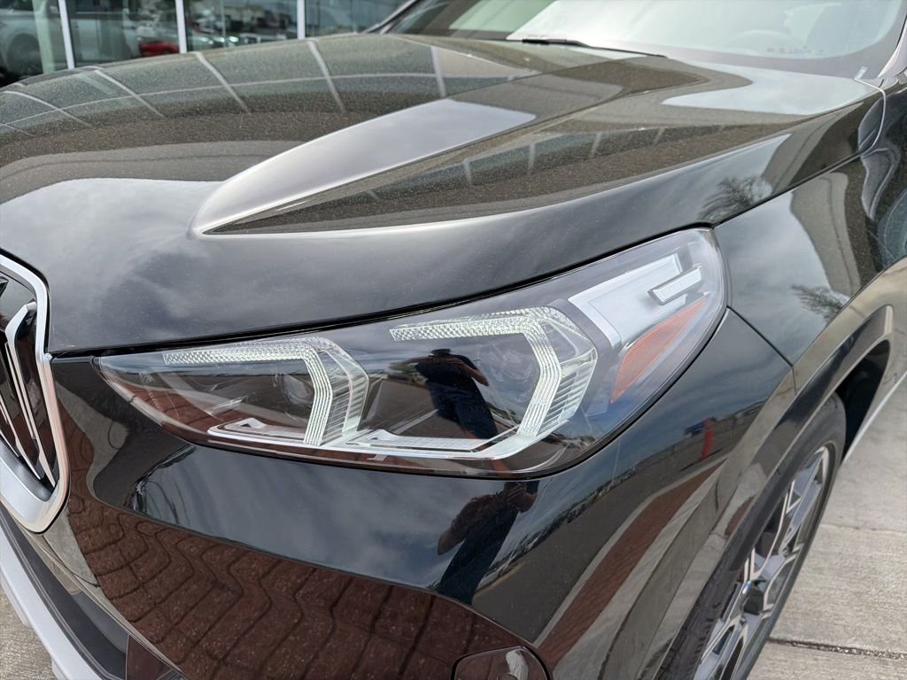 Used 2026 Black BMW xDrive28i image 11