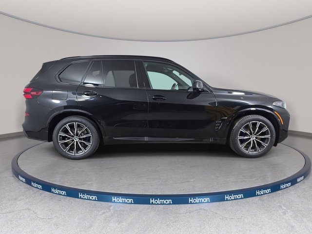 Certified Used 2026 Black Sapphire Metallic BMW xDrive40i image 4