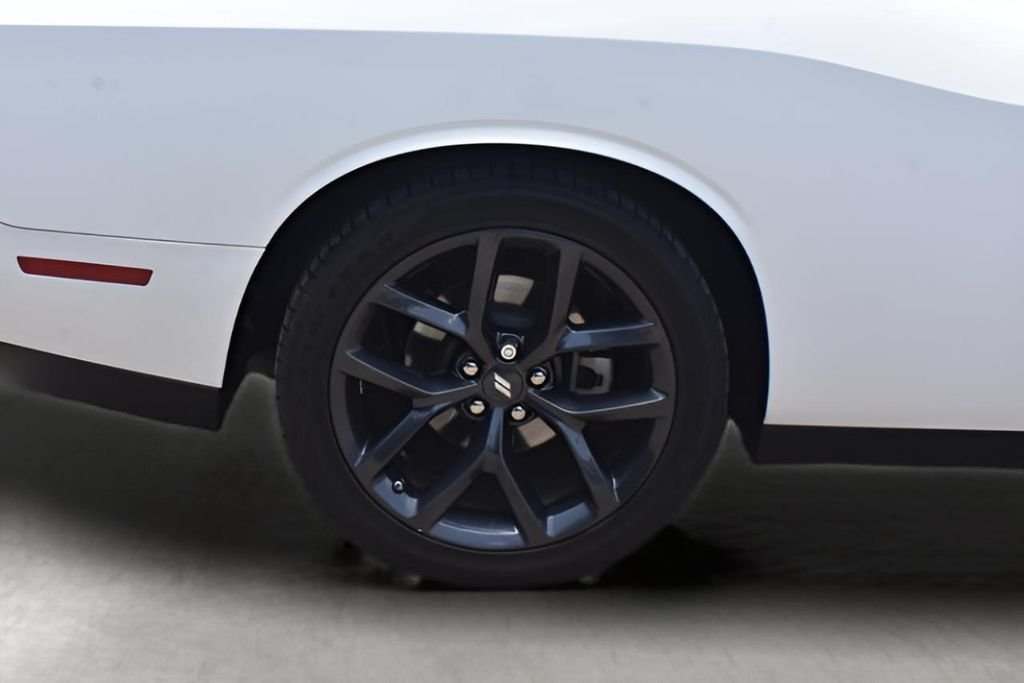 Used 2023 White Dodge R/T image 9
