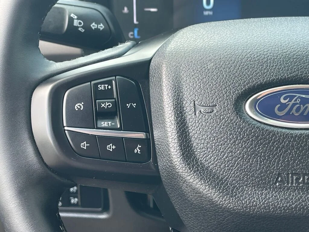 Used 2025 Shadow Black Ford XLT image 18
