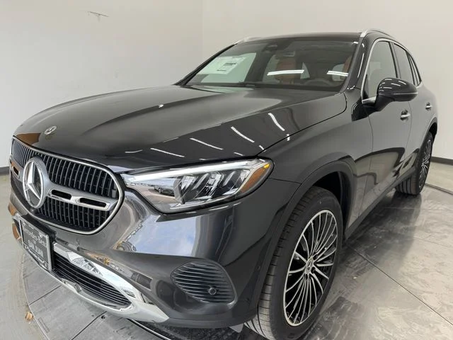 New 2026 Graphite Gray Metallic Mercedes-Benz GLC 300 image 32