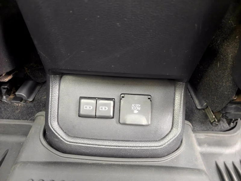 Used 2022 Black Toyota Platinum image 29
