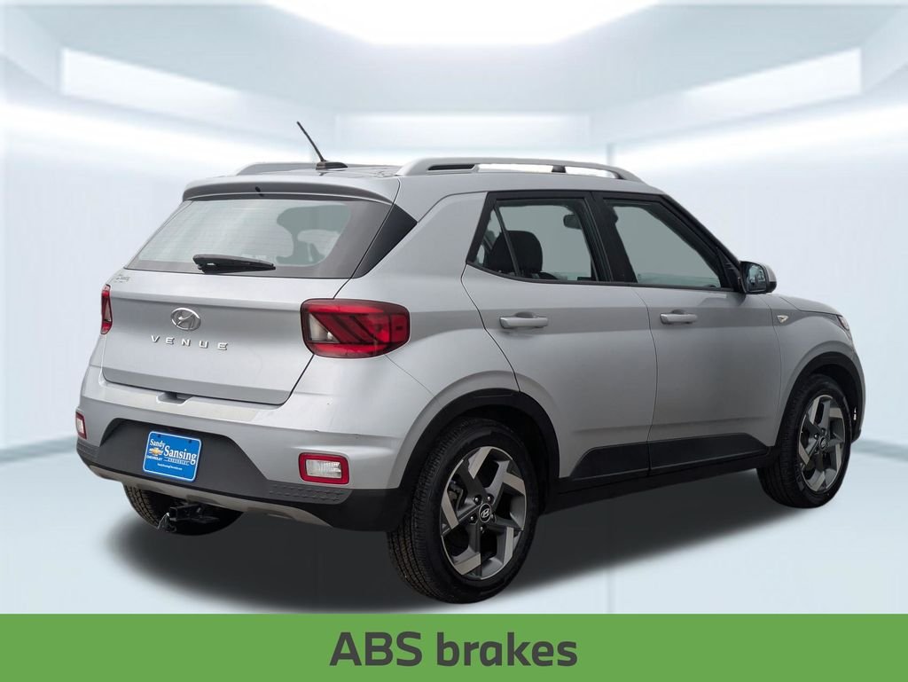 Used 2023 Silver Hyundai SEL image 6