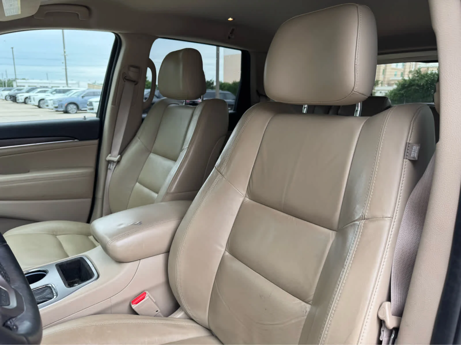 Used 2018 Bright White Clearcoat Jeep Limited image 12