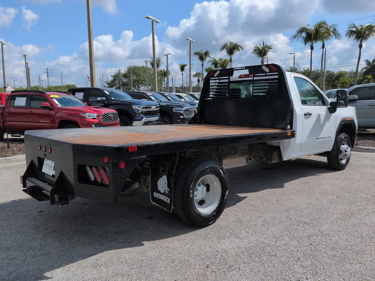 Used 2024 Summit White GMC Pro image 5