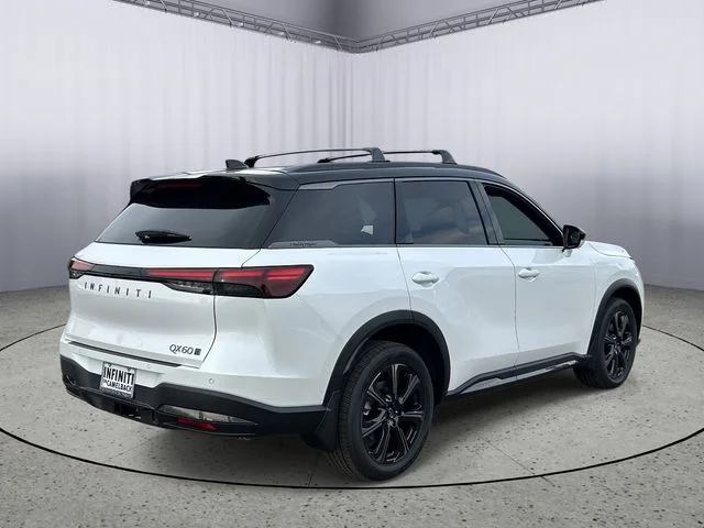 New 2026 2T RAD WHT INFINITI Autograph AWD image 9
