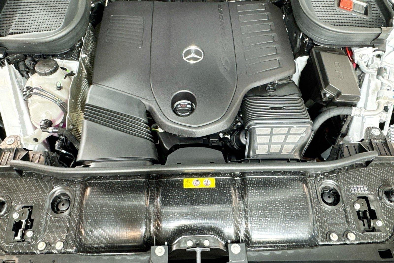 New 2026 Manufaktur Moonlight White Metallic Mercedes-Benz GLS 450 image 29