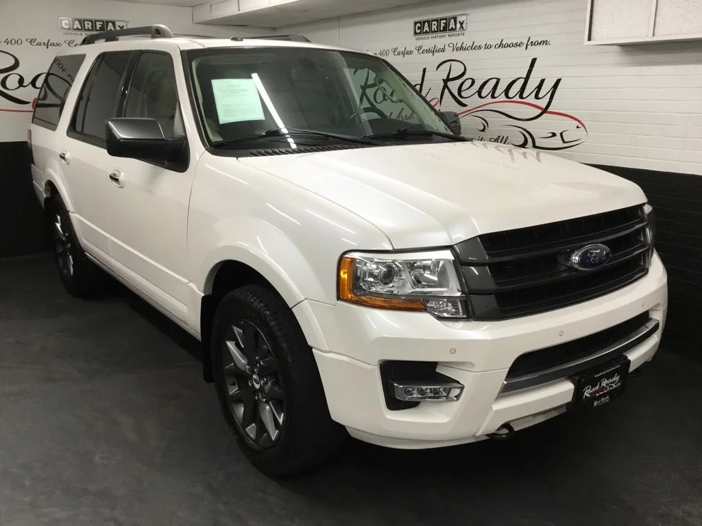 Used 2017 White Ford Limited image 2