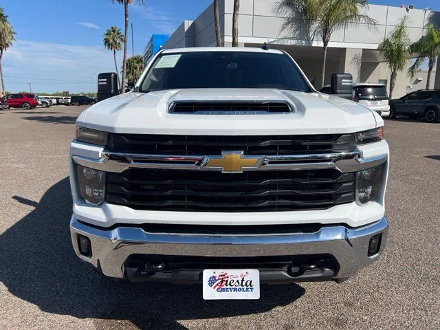 Used 2025 Summit White Chevrolet LT image 2