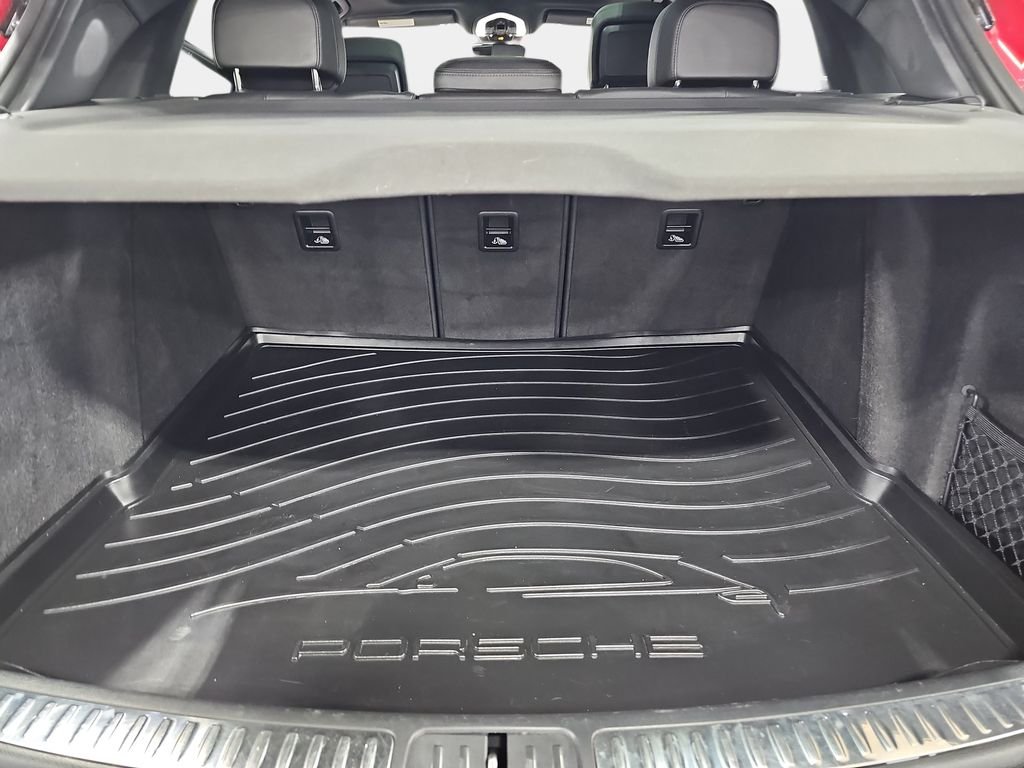 Used 2021  Porsche Base image 14
