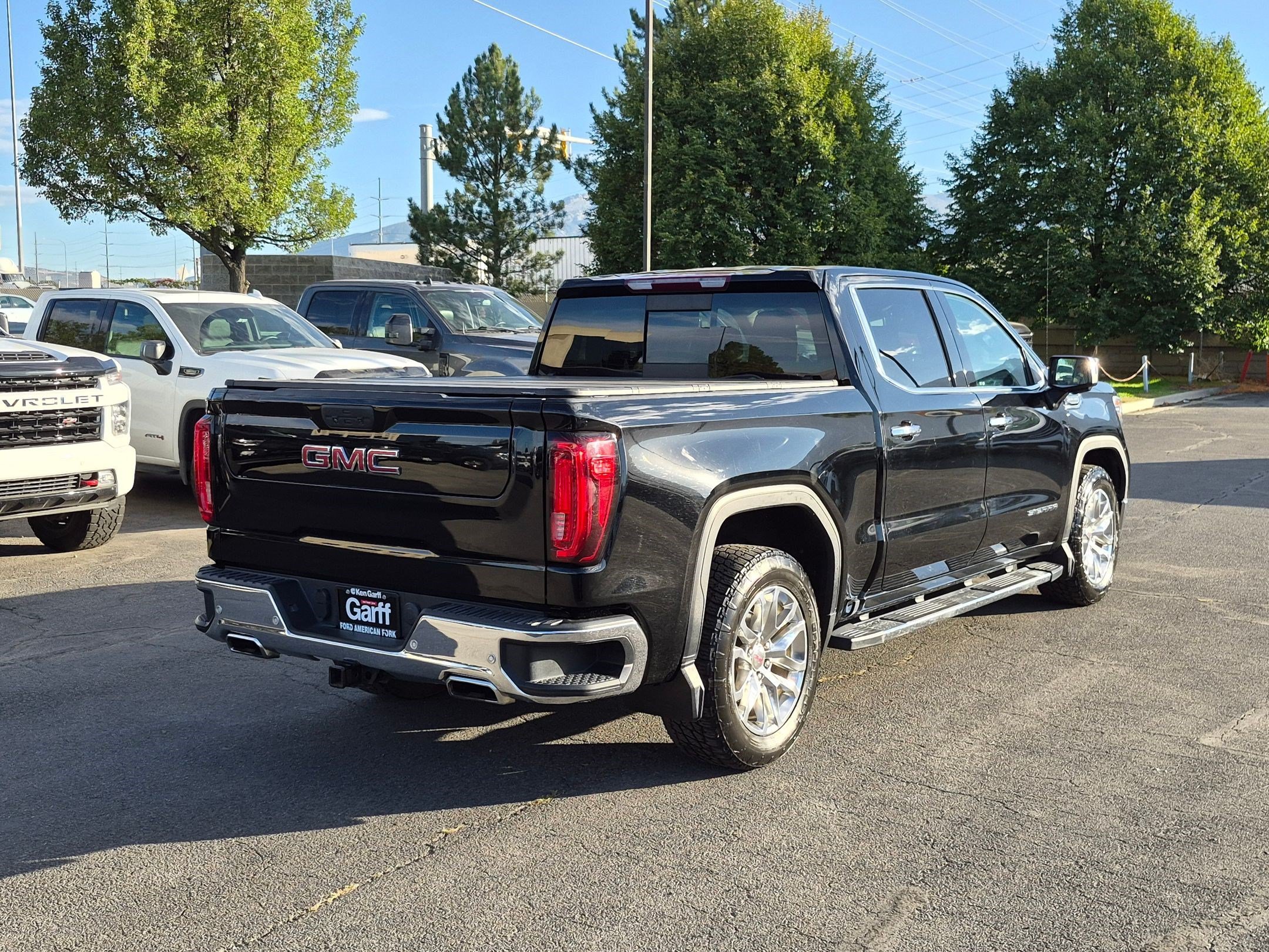 Used 2020 Onyx Black GMC SLT image 3