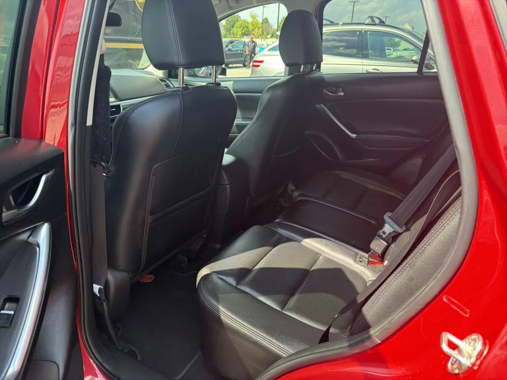 Used 2016 Soul Red Metallic Mazda Grand Touring image 6