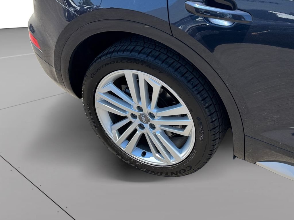 Used 2019 Navarra Blue Metallic Audi 2.0T Premium Plus image 25