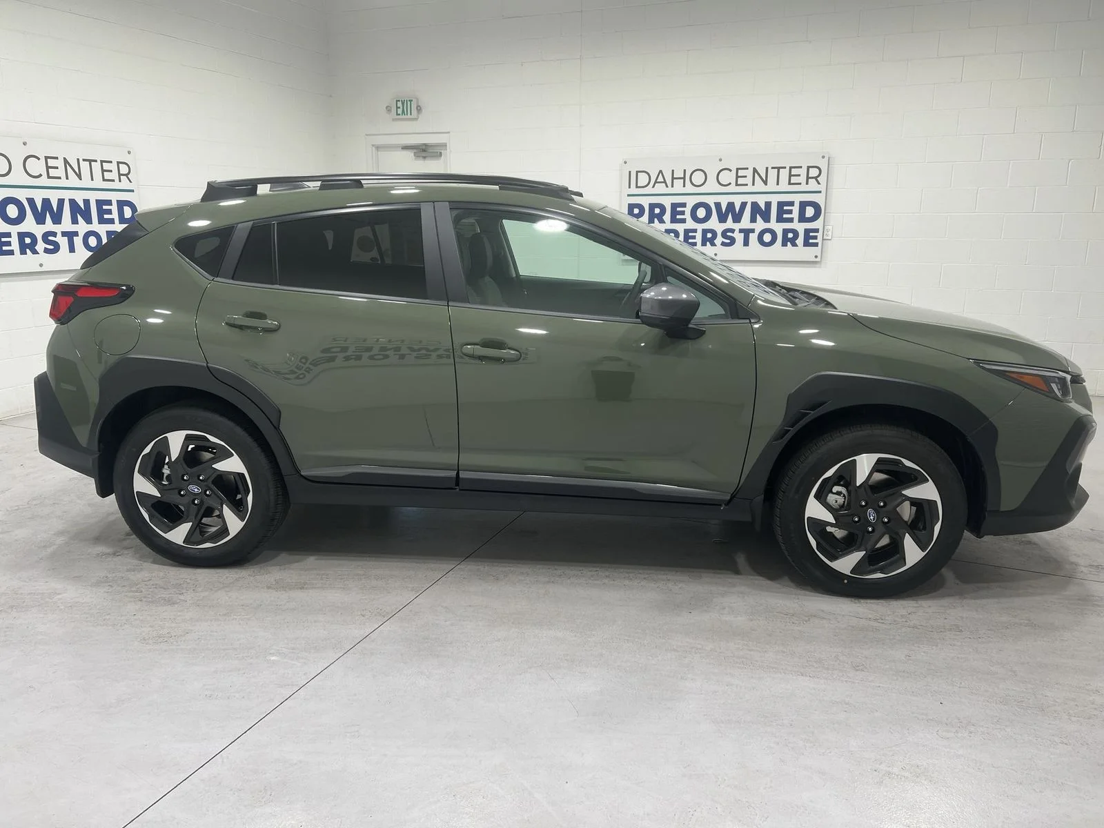 New 2026 ALPINE GREEN Subaru Limited image 9