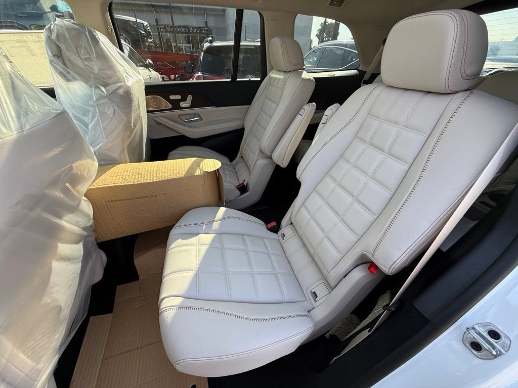 New 2027 Polar White Mercedes-Benz GLS 450 image 19