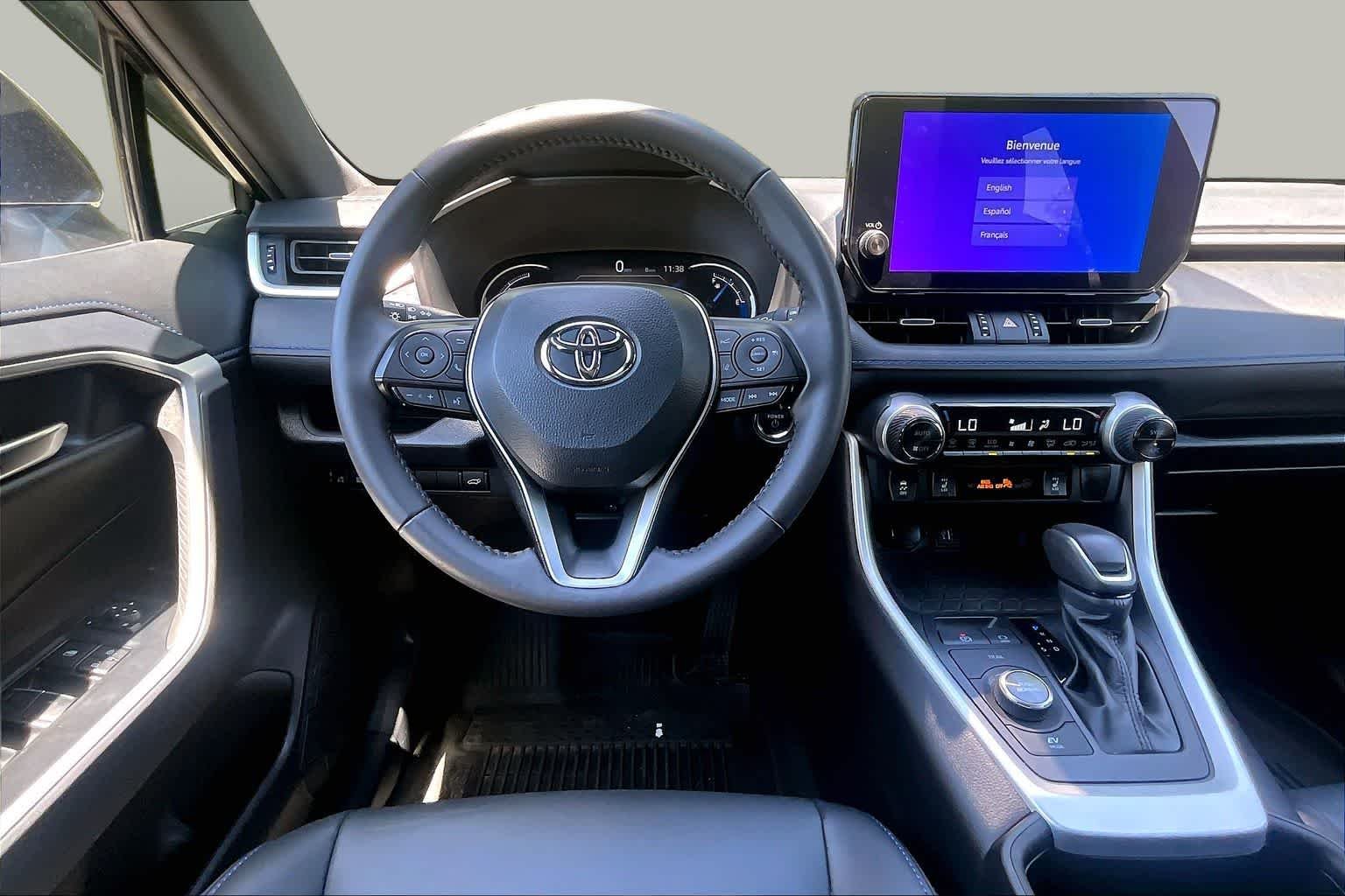 Used 2024 Wind Chill Pearl/Midnight Black Metallic Toyota Hybrid XSE image 6