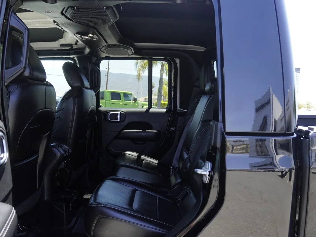 Certified Used 2021 Black Jeep Overland image 27