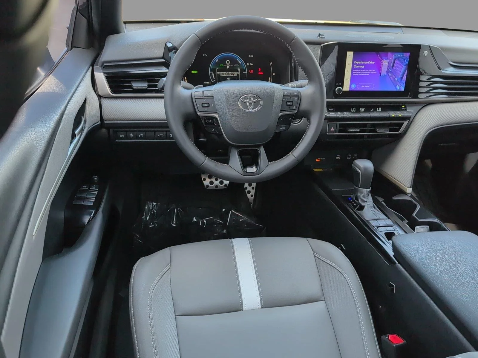 Used 2025 Underground Toyota SE image 29