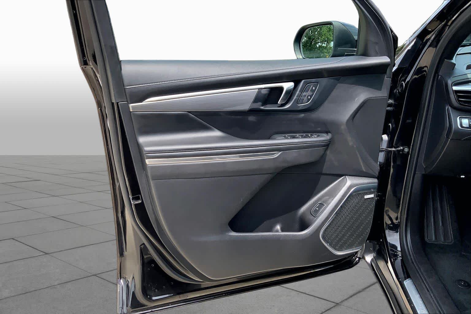 Used 2025 Ebony Twilight Metallic Buick Preferred image 21