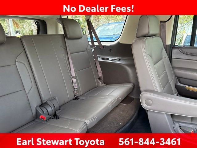 Used 2017 Silver GMC Denali image 31