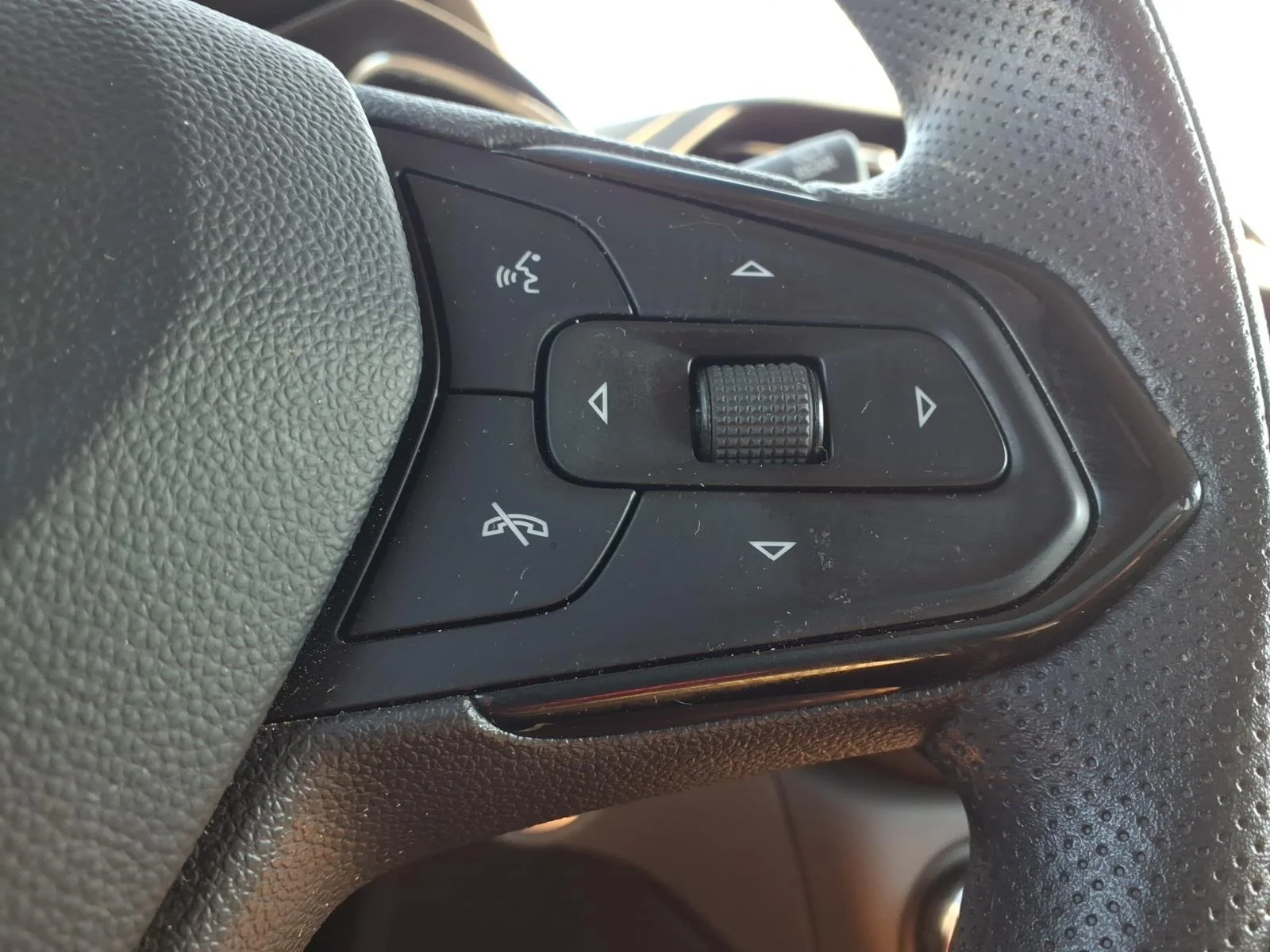 Used 2023 Mosaic Black Metallic Chevrolet LT image 19