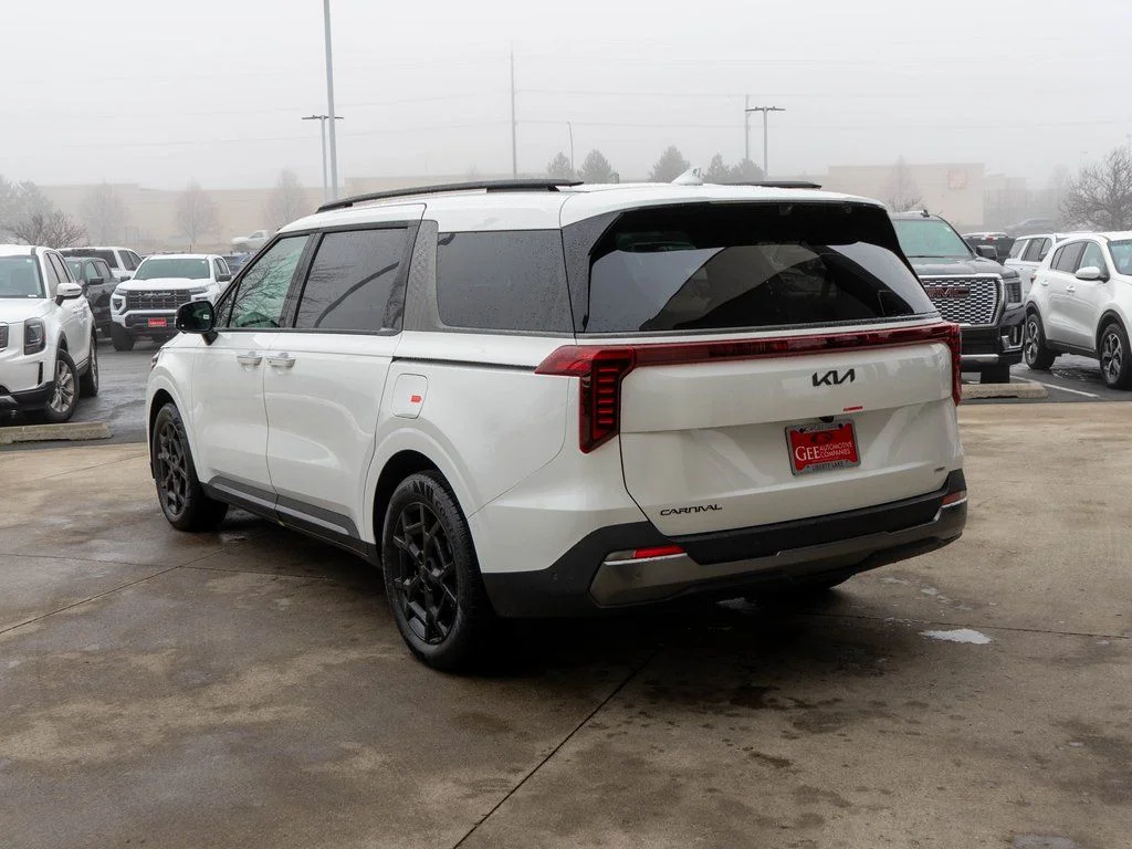 New 2026 Snow White Pearl Kia SX Prestige image 5