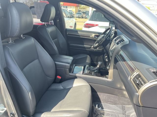 Used 2020 Silver Lexus 460 image 27