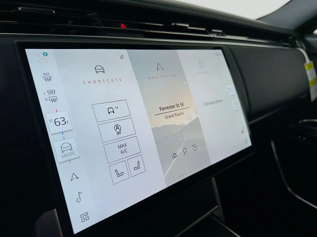 New 2026 Santorini Black Land Rover SE image 17