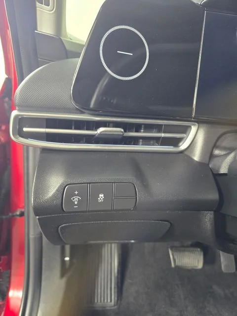 Used 2024 Red Hyundai SEL image 17