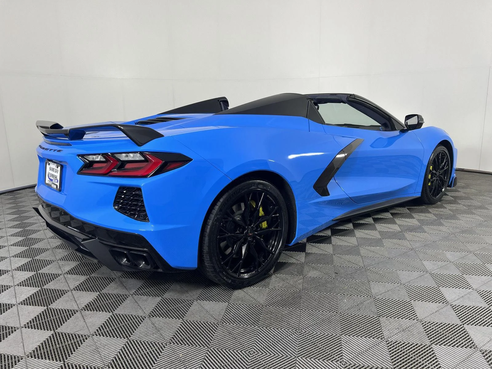 Used 2023 Rapid Blue Chevrolet 3LT image 29