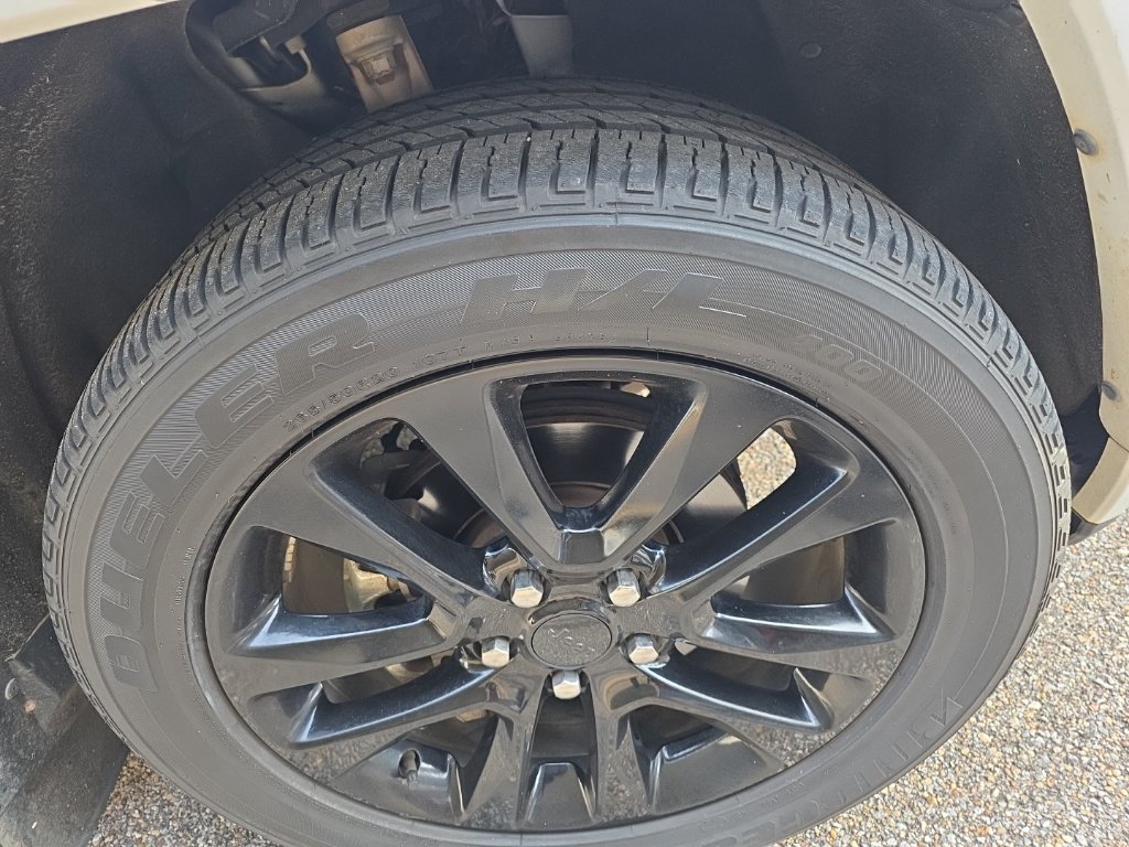 Used 2020 White Jeep Altitude image 8