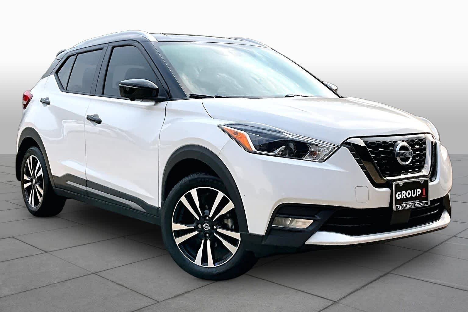Used 2020 Aspen White/Super Black Nissan SR image 3