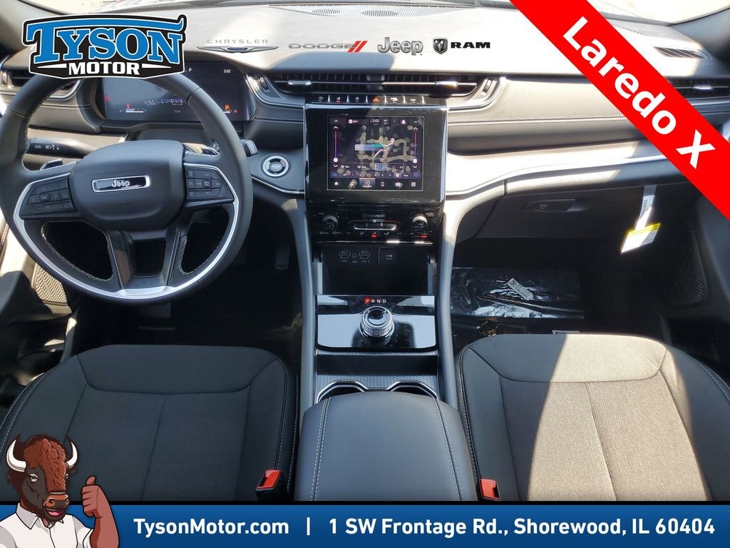 2025 Jeep Grand Cherokee Laredo - Photo 11