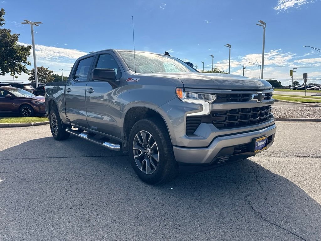 Used 2023 Gray Chevrolet RST image 7