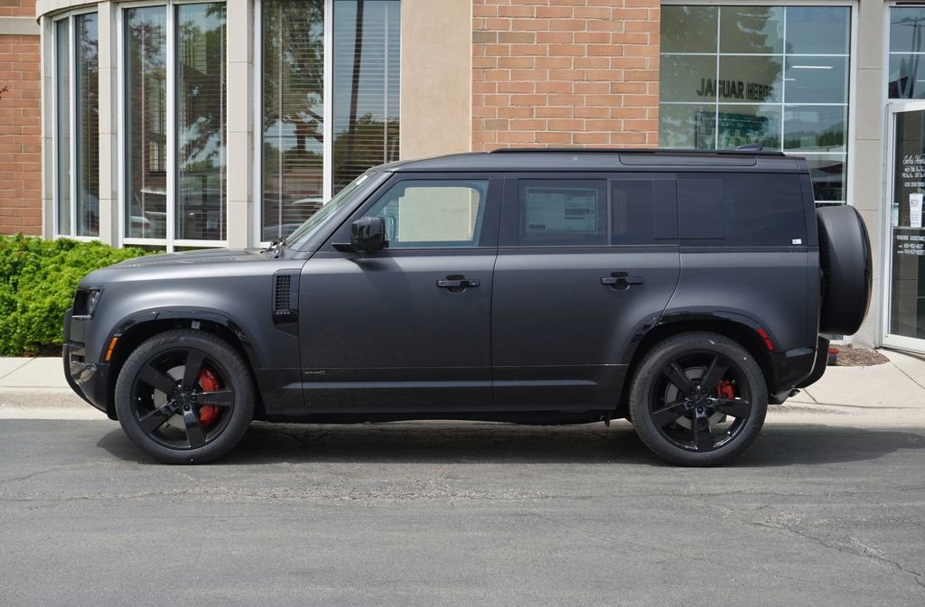 New 2026 Santorini Black Land Rover X image 2