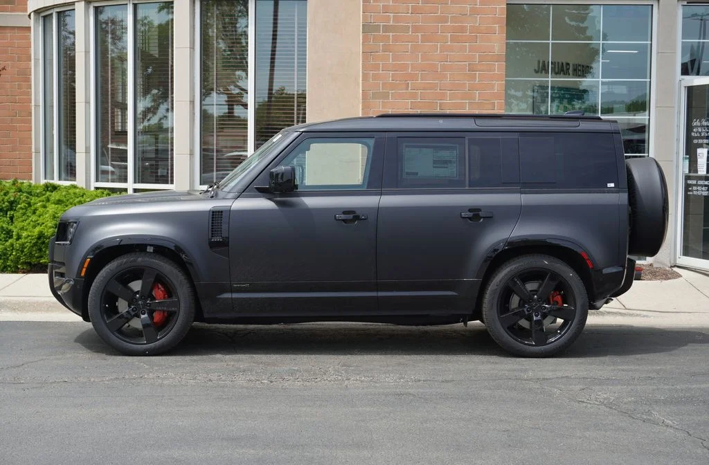 New 2026 Santorini Black Land Rover X image 2