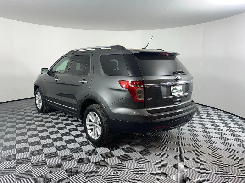 Used 2015 Gray Ford XLT image 9