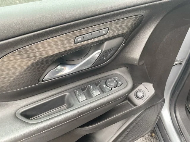 Used 2024 Silver GMC SLT image 13