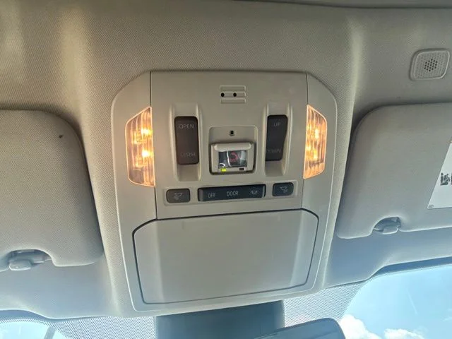 2023 Toyota Highlander XLE - Photo 25