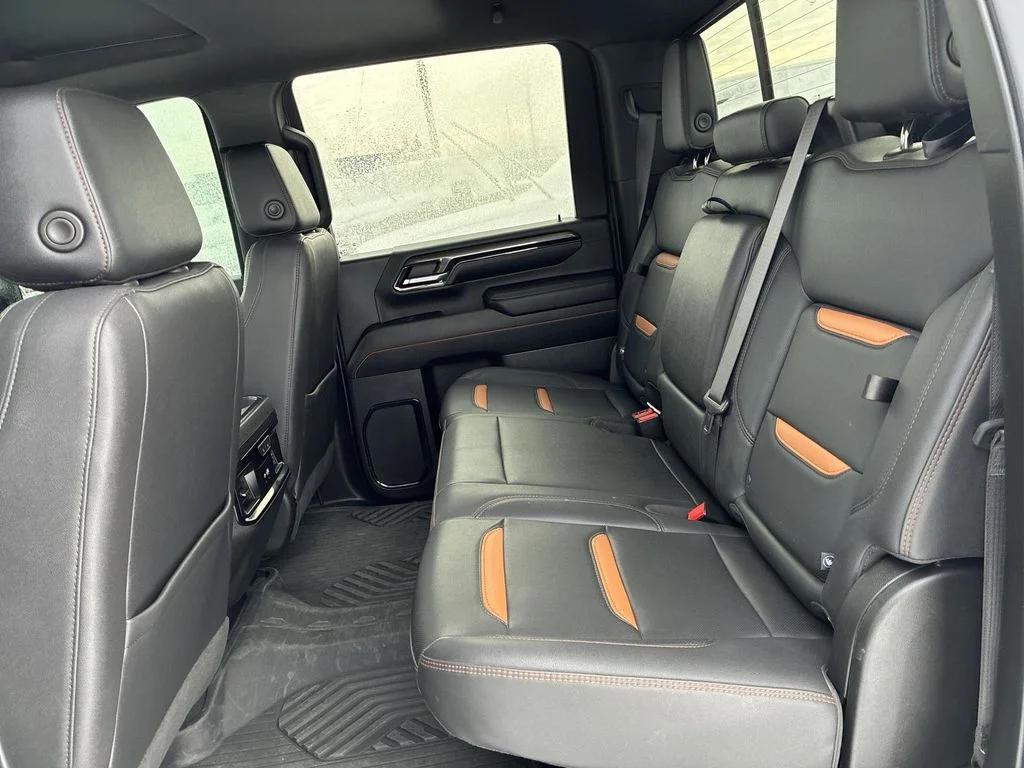 Used 2024 White GMC AT4 image 19