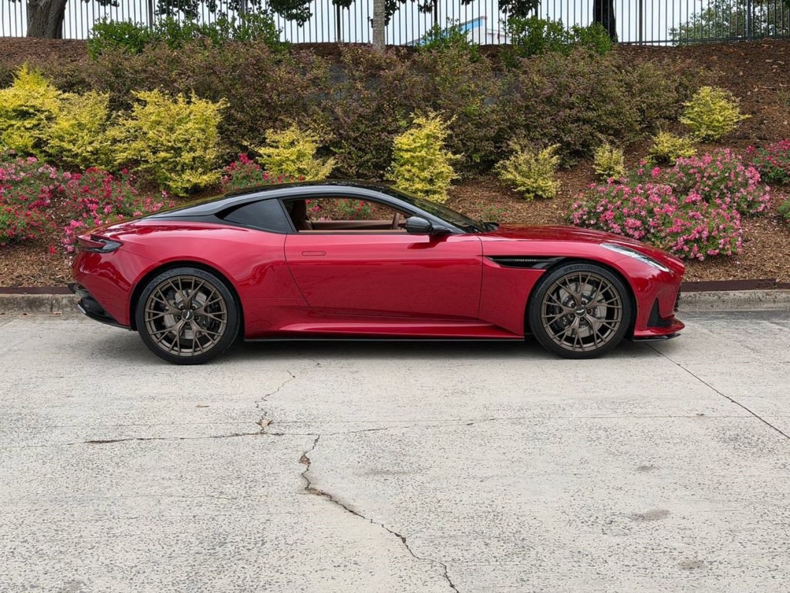Used 2025 Q Supernova Red Aston Martin  image 12
