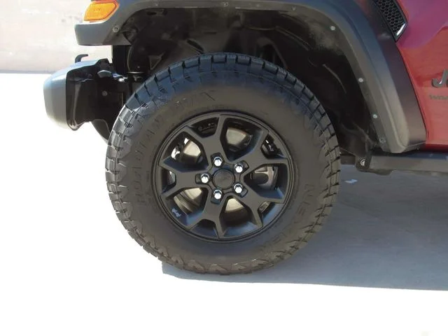 Used 2021 Snazzberry Pearlcoat Jeep Unlimited Willys image 4