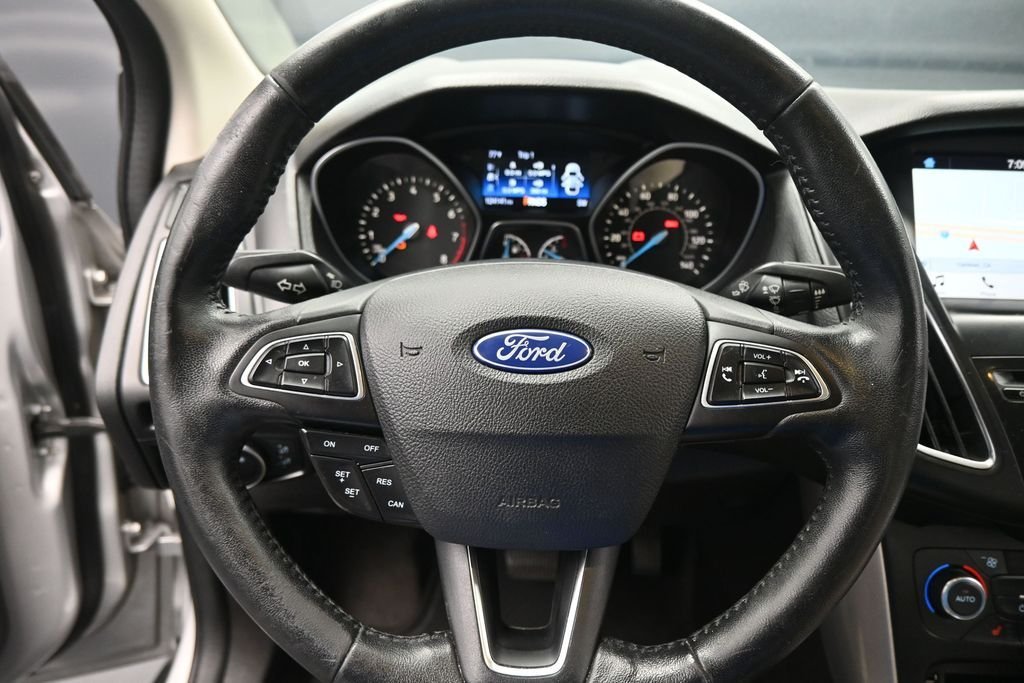 Used 2023 Black Ford Outer Banks image 15