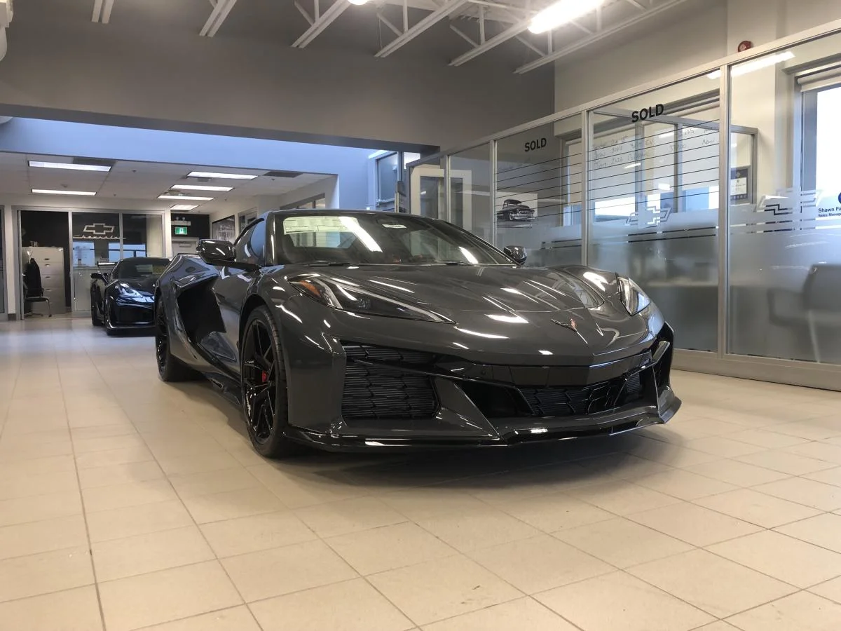 New 2027 Grey Chevrolet Conv w/2LZ image 3